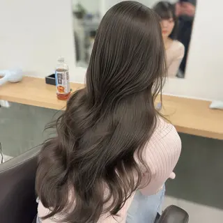 ロング カラー ブリーチなし/レイヤ ー特化🌈Tommyのヘアスタイル