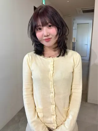 ミディアム カラー mizuki/ピンク ベージュ.レイヤーのヘアスタイル