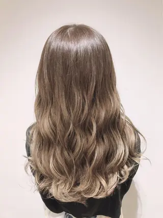 ロング 中川 莉玖のヘアスタイル