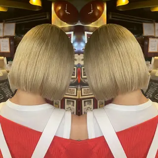 ショート カラー ハイライト/レイヤー /ハイトーン/AOIのヘアスタイル