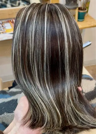 セミロング カラー 🌈ハイライト特化 🌈 🐶ノザワ🐶のヘアスタイル