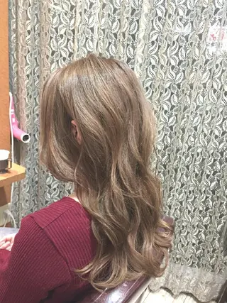 カラー ロング 100%髪質改善特化 TRUNSのヘアスタイル