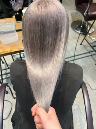 ロング カラー 🎀ハイトーン・艶 カラー HANA🎀のヘアスタイル