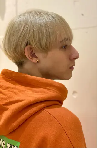 ショート ブリーチカラー急募✨ KENICHIのヘアスタイル