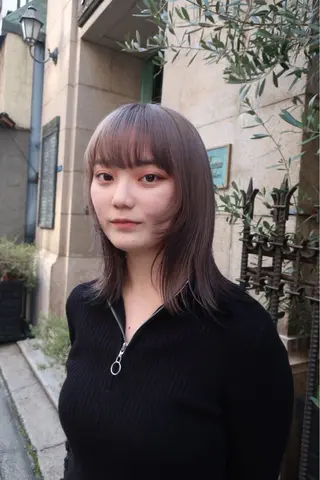 ミディアム カラー ミタニ ナギサのヘアスタイル
