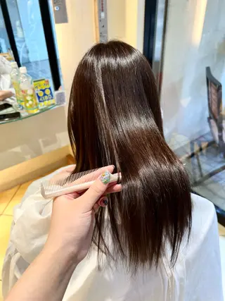 ロング カラー 最高の髪質改善🩵 艶カラー 惠美のヘアスタイル