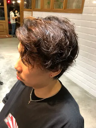 ミディアム beat 磯谷のヘアスタイル