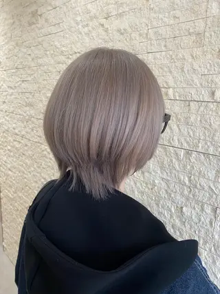 ショート カラー ハイトーン/推しカラ ー⛓💜ゆららのヘアスタイル