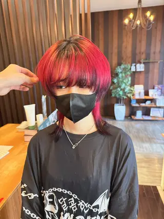 セミロング カラー 具志 正太のヘアスタイル