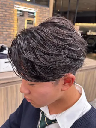 メンズ 🪽直毛男子の救世主 🪽フェザーパーマのヘアスタイル