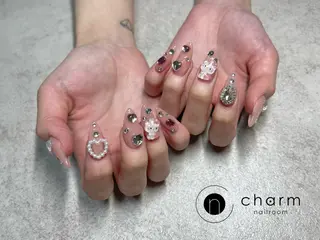ネイル ネイルルーム チャームのネイルデザイン