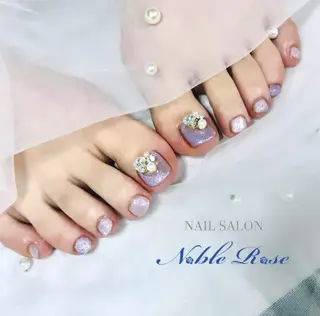 ネイル Noble Rose🥀のネイルデザイン