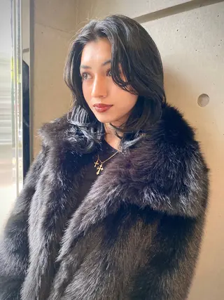 セミロング カラー abe yuikaのヘアスタイル