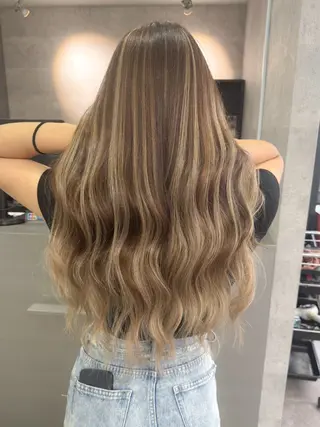 ロング カラー ハイトーンエクステ 🎩カズキ🎩のヘアスタイル