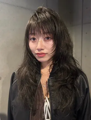 ロング パーマ だいち/ブリーチ/ レイヤーカットのヘアスタイル