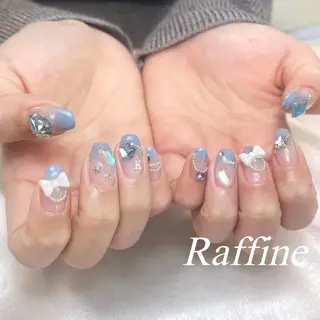 ネイル RAFFINE haru🦋🩵のネイルデザイン