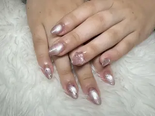 ネイル 人気１位🎀有名人も 通う🫅韓国髪専門○のヘアスタイル