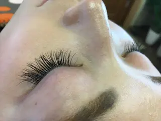 マツエク・マツパ ヘアーインスタジオディアーズ所属・仁平 千賀子のマツエク・マツパデザイン