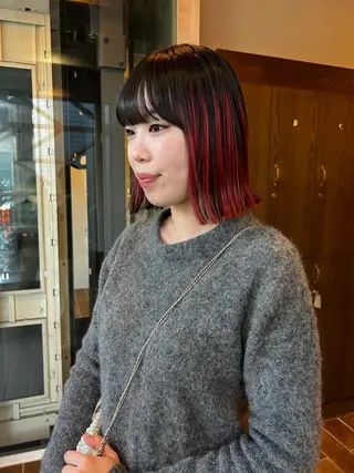 ミディアム カラー 西 優衣奈のヘアスタイル