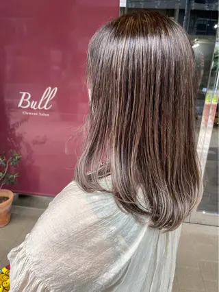 セミロング カラー 幕田 希耀美のヘアスタイル