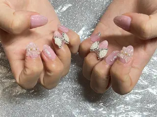 ネイル VIERU 🌈🎀💖のネイルデザイン