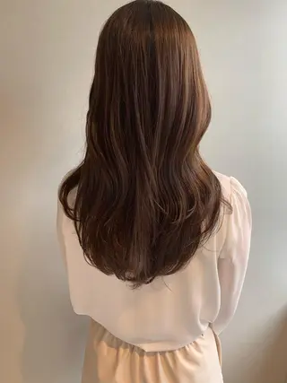 ロング カラー 平尾 樹里のヘアスタイル