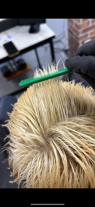 カラー メンズ ギャルの革命児 秀斗のヘアスタイル