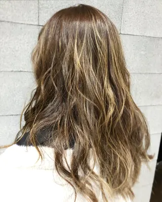 ロング カラー くまがい みゆ【edge.】のヘアスタイル