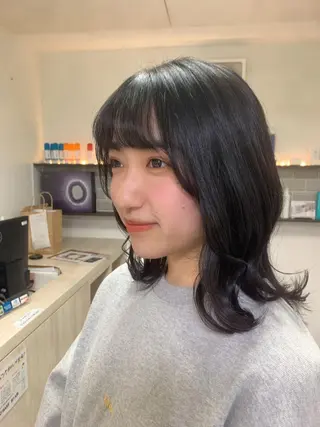 ミディアム Atelier NEWYORK　三ノ輪店所属・アトリエニューヨーク 三ノ輪店のヘアスタイル