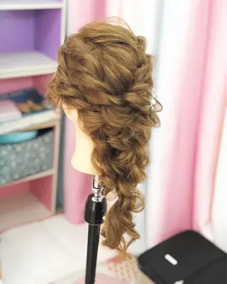 ロング laera 佐藤のヘアスタイル