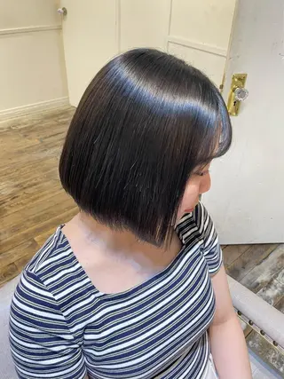 カラー shiro.kobe 森彩華のヘアスタイル
