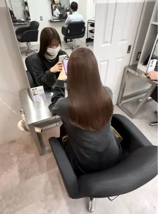 ロング 🫧とぅるん艶髪🫧 透明感カラー×猿渡のヘアスタイル