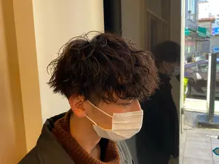 ミディアム パーマ メンズ 町田 甲陽のヘアスタイル