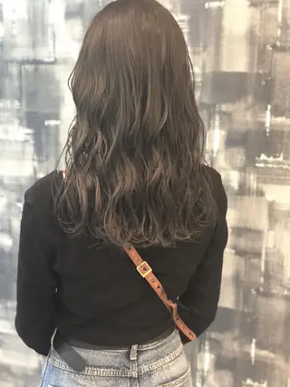 セミロング カラー 日高 香織のヘアスタイル