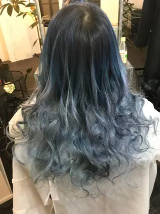 ショート カラー WEST OLAND 安藤のヘアスタイル