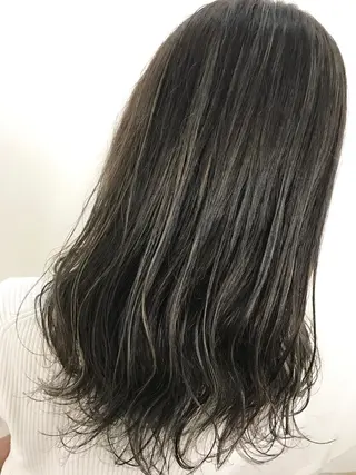 ミディアム カラー 西村あきや トレンド韓国ヘアのヘアスタイル