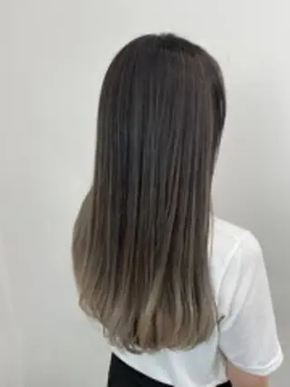 ロング ✨透明感艶カラー YUKI✨のヘアスタイル