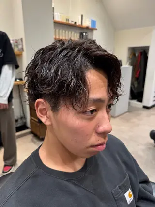 ミディアム パーマ メンズ メンズカット✂️/ パーマ🪢/金敷幸作のヘアスタイル