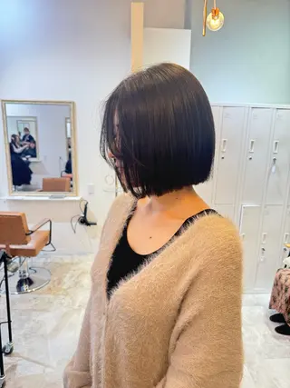 ショート 赤み無し柔らかカラー 【梅田】madokaのヘアスタイル