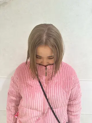 ミディアム カラー 似合わせレイヤー 海外風レイヤーmioのヘアスタイル