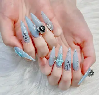 ネイル Hin Hana Nailのネイルデザイン
