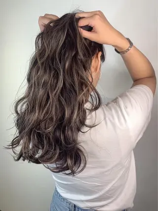 ロング カラー パーマ ヘアアレンジ メンズ キッズ ネイル マツエク・マツパ レイヤー／顔周り 韓国ヘア森田和貴のヘアスタイル