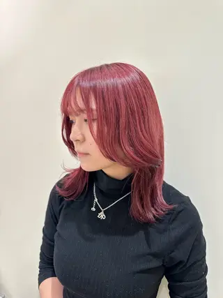 セミロング カラー ヘアアレンジ タイトボブ個性派カラ ーAKANEのヘアスタイル