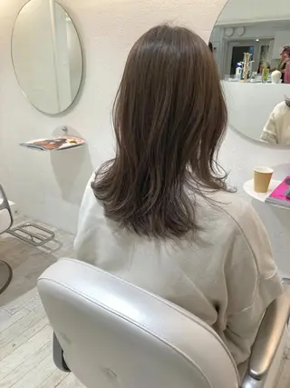 セミロング カラー お洒落ベージュ🤎 代官山shibukiのヘアスタイル
