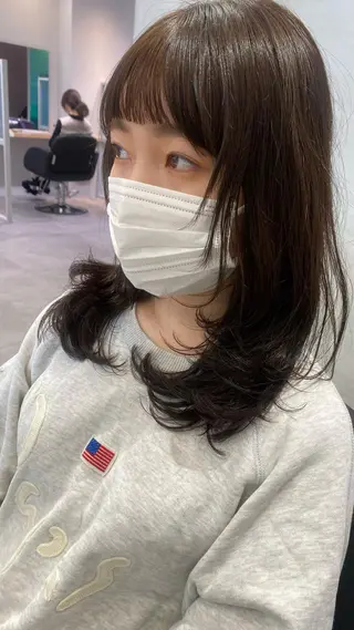 セミロング マスイ カイセイのヘアスタイル