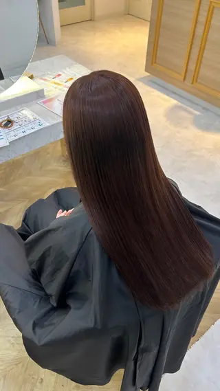 ロング 𝜗𝜚ブリーチ ／レイヤー𝜗𝜚のヘアスタイル