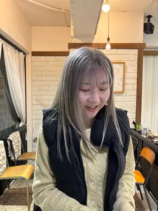 セミロング 宇留間 涼香のヘアスタイル