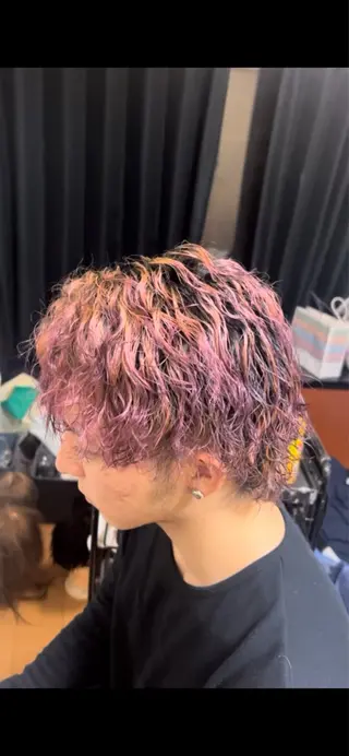 パーマ 春島 翼のヘアスタイル