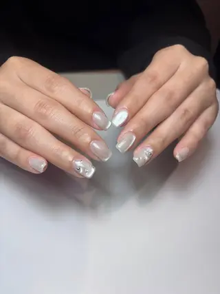 ミディアム Siita Yukiのネイルデザイン