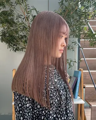 ロング カラー 磯　亜由香🌼 ブリーチ/ボブカットのヘアスタイル